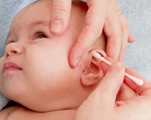 Как и чем чистить уши от серы у детей и взрослых в домашних условиях